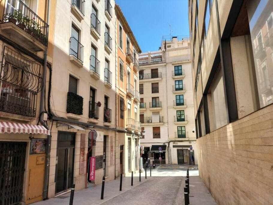 Loft Old City Couples Getaway Аликанте Экстерьер фото